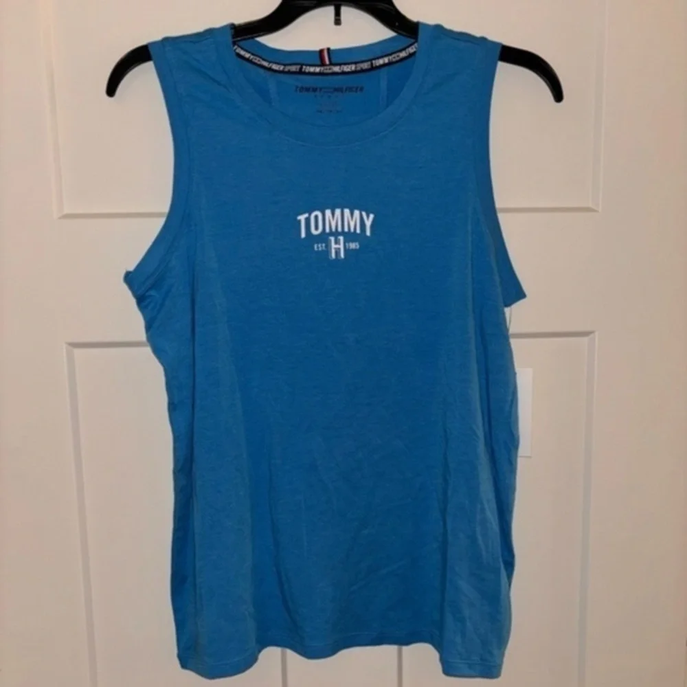 Tommy Hilfiger Women's Racerback Printed Chest Graphic Tank | Atlantic Blue